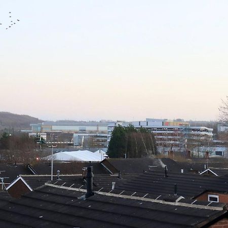 Lovely Staycation With Family Free Parking & Wifi Leeds  Exterior foto
